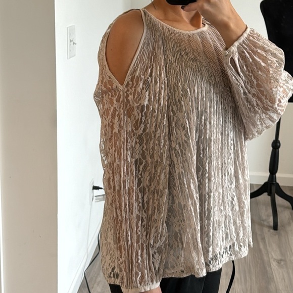 Lauren Conrad Lace Beige Open Shoulder Blouse - Picture 12 of 13
